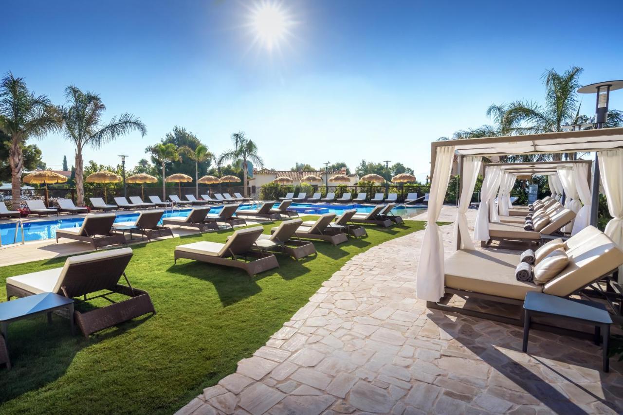 Barcelo La Nucia Hills Hotel Eksteriør billede The pool at the JW Marriott Scottsdale Camelback Resort and Spa