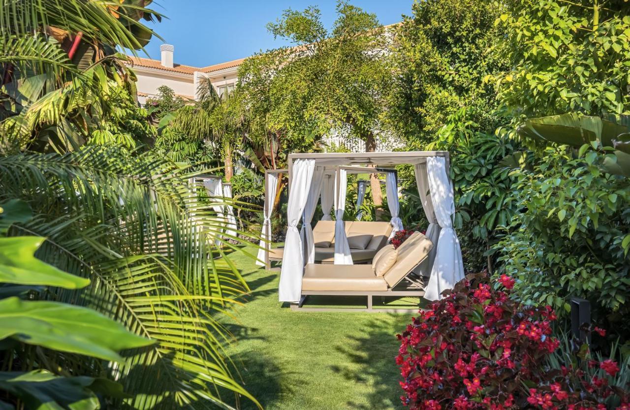 Barcelo La Nucia Hills Hotel Eksteriør billede The garden of the hotel
